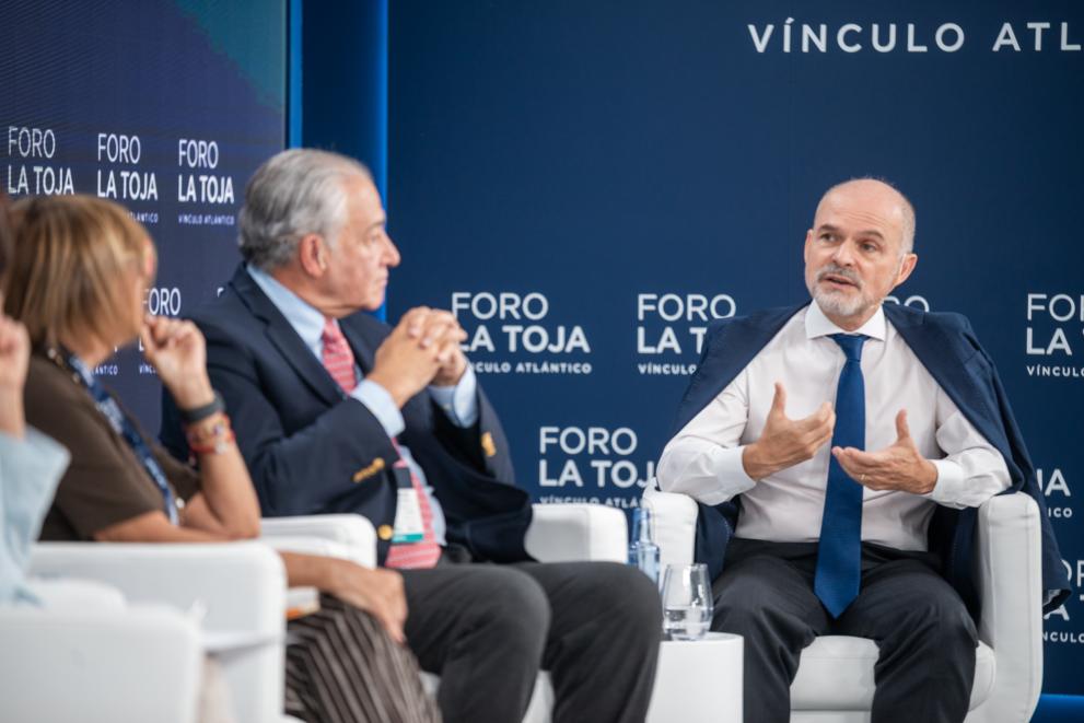 LaToja_JMVS
