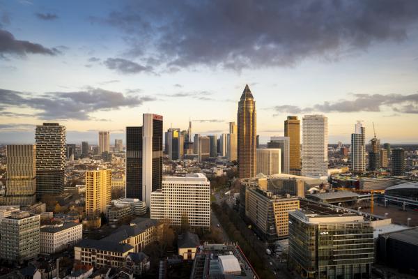 Frankfurt_MesseTurm_Skyline
