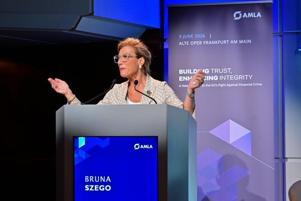 Bruna_opening